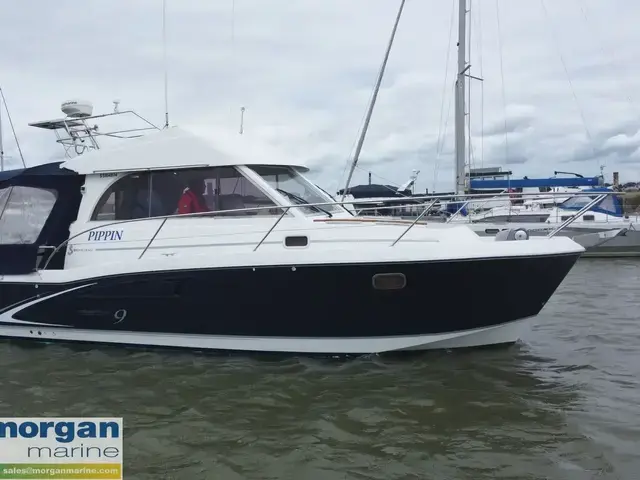 Beneteau Antares 9