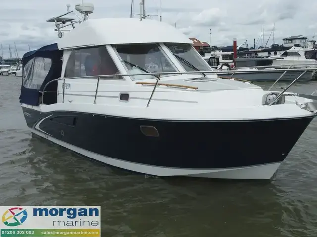 Beneteau Antares 9