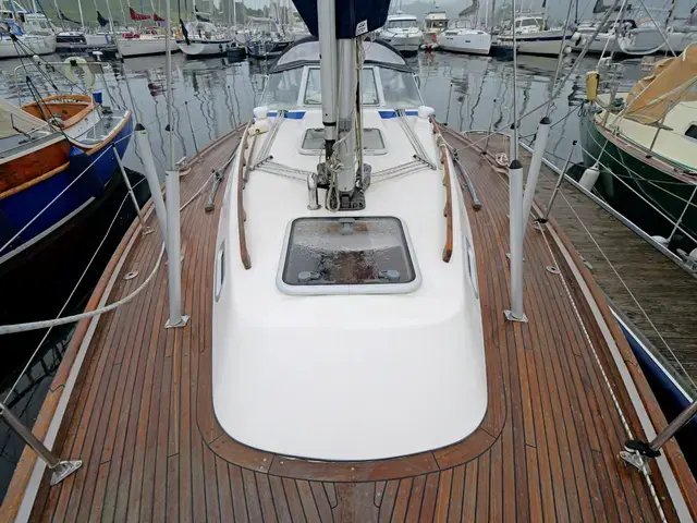 Hallberg-Rassy 34