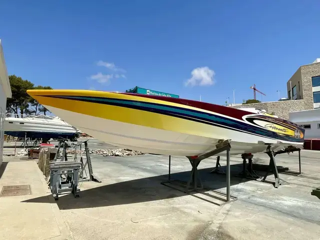 Cigarette Boats Gladiator 36