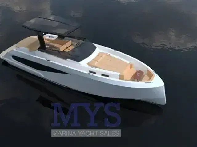 Macan boats 32 LOUNGE FB T-Top