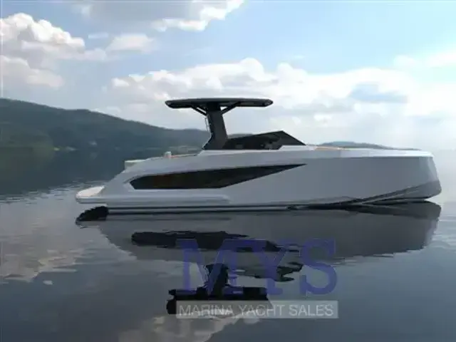 Macan boats 32 LOUNGE FB T-Top