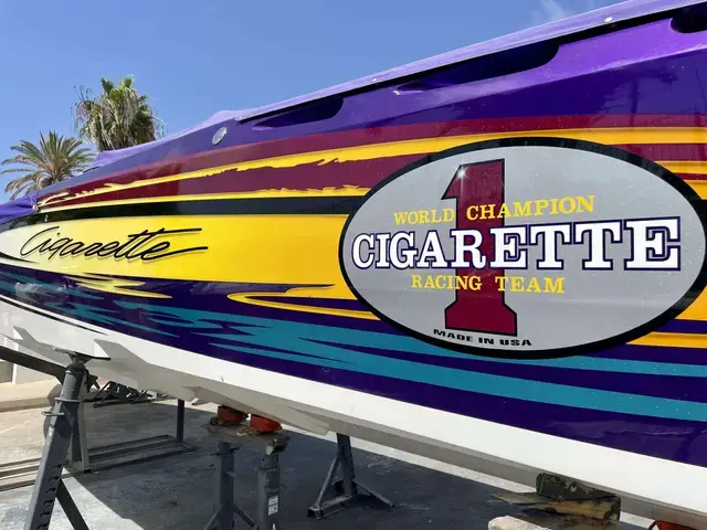 Cigarette Boats Gladiator 36