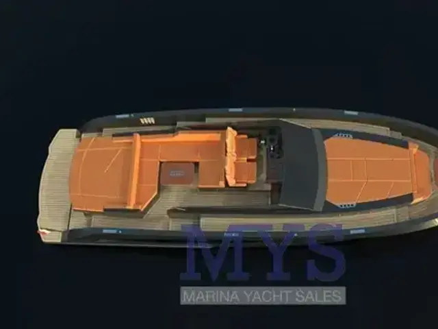 Macan boats 32 LOUNGE FB T-Top