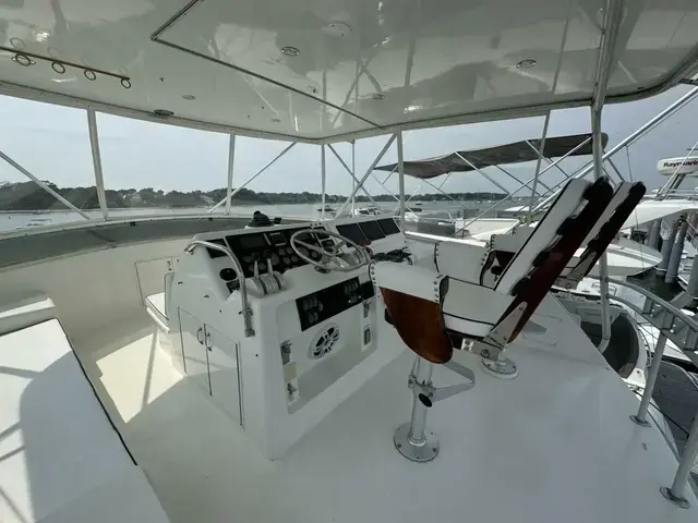 Hatteras 54 Convertible