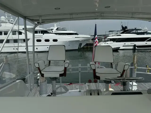 Hatteras 54 Convertible