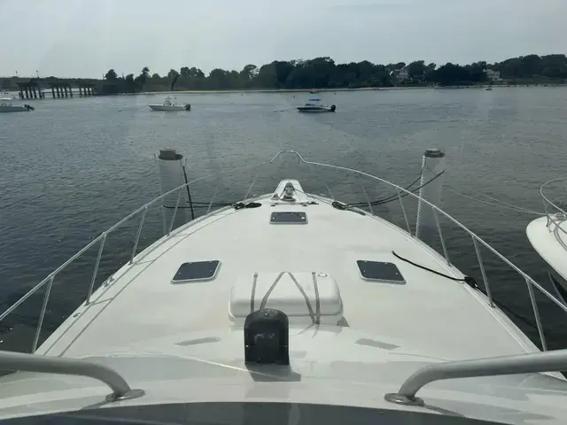 Hatteras 54 Convertible