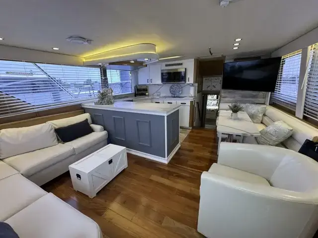 Hatteras 54 Convertible