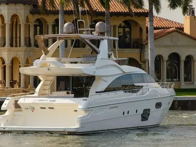 Ferretti Yachts 69