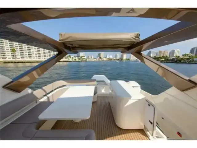 Ferretti Yachts 69