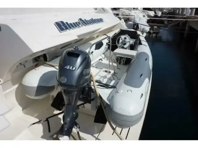 Ferretti Yachts 69