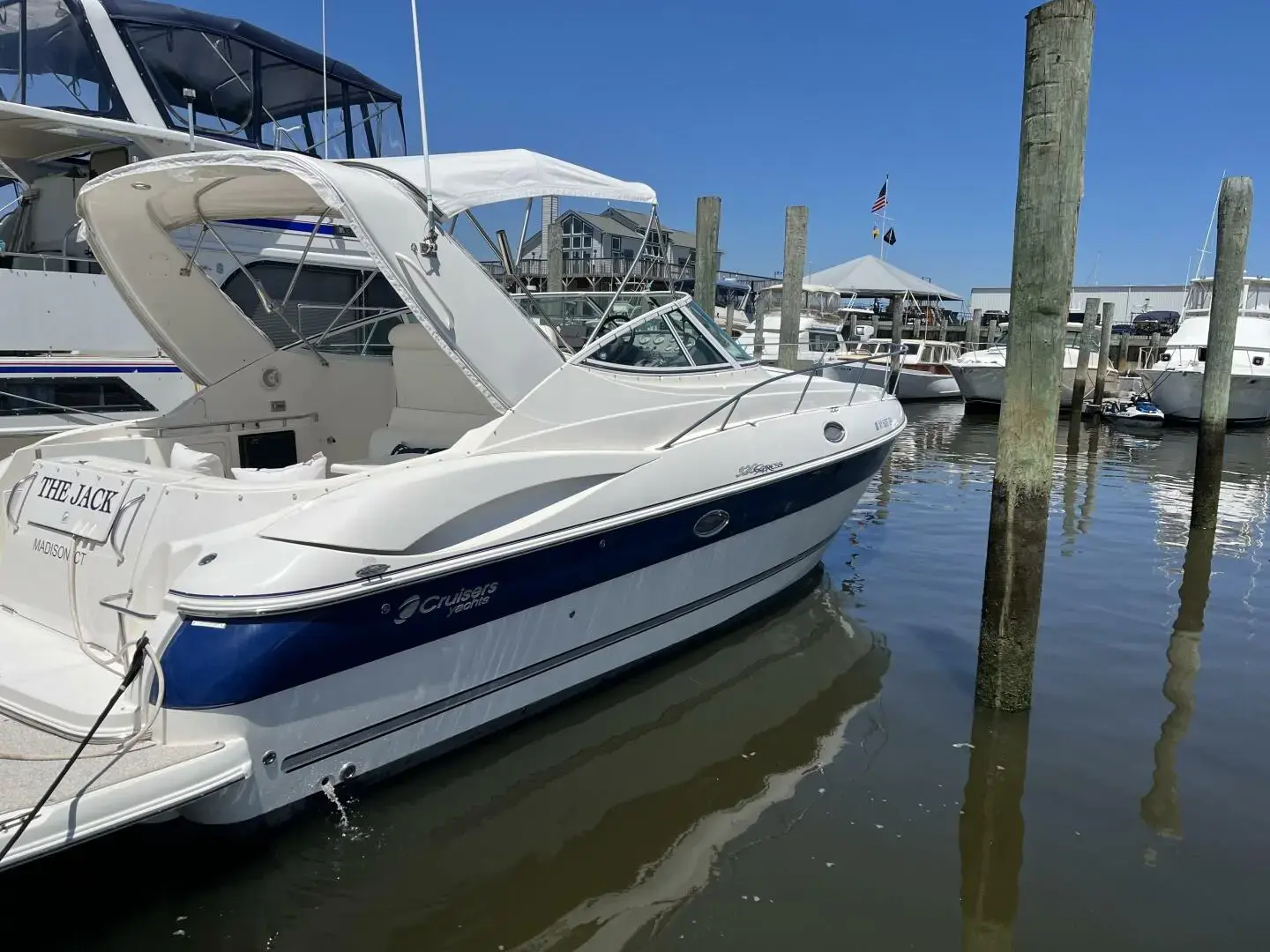 2005 Cruisers 320 express