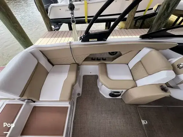 Scarab 255 Platinum Se