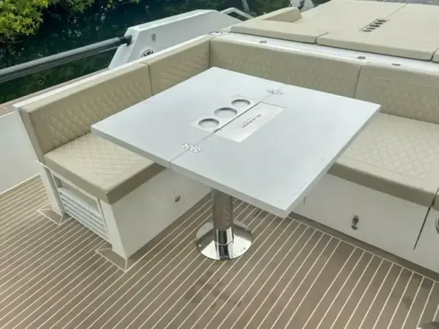 De Antonio Yachts D50 Open