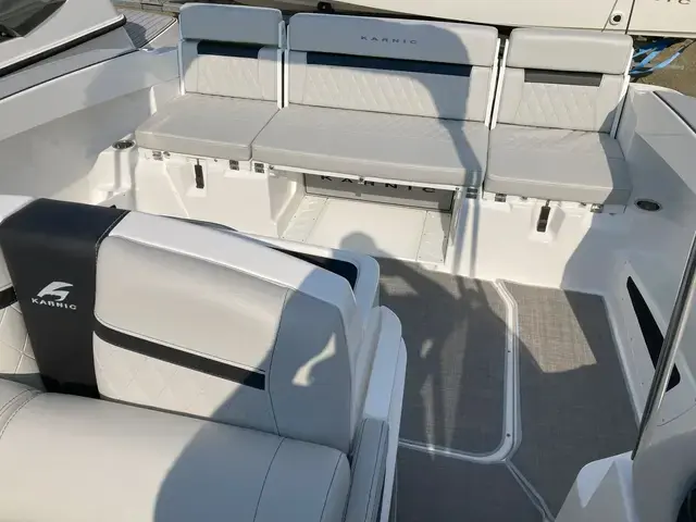 Karnic Boats SL600 cabin walk around