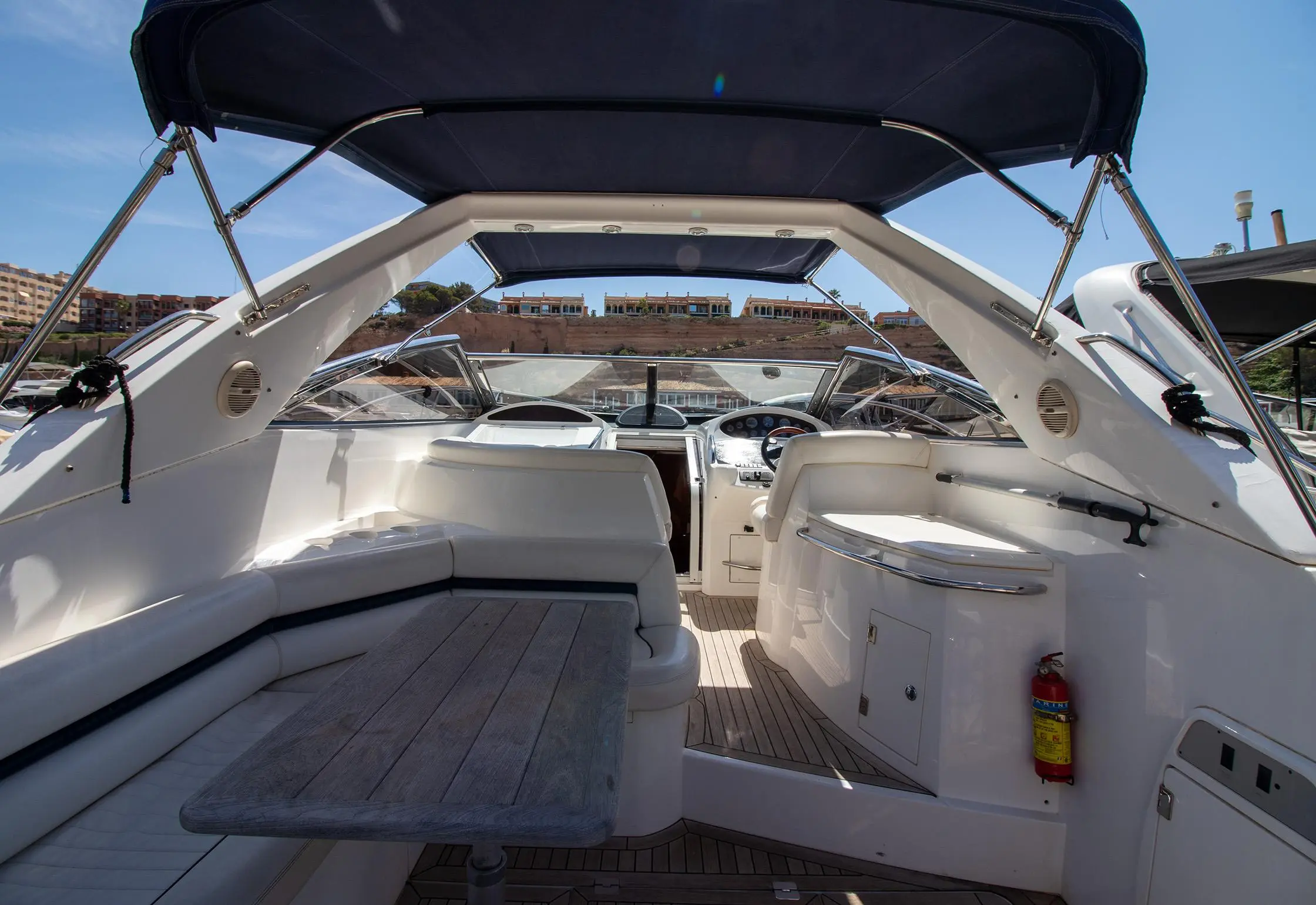 2005 Sunseeker portofino 35