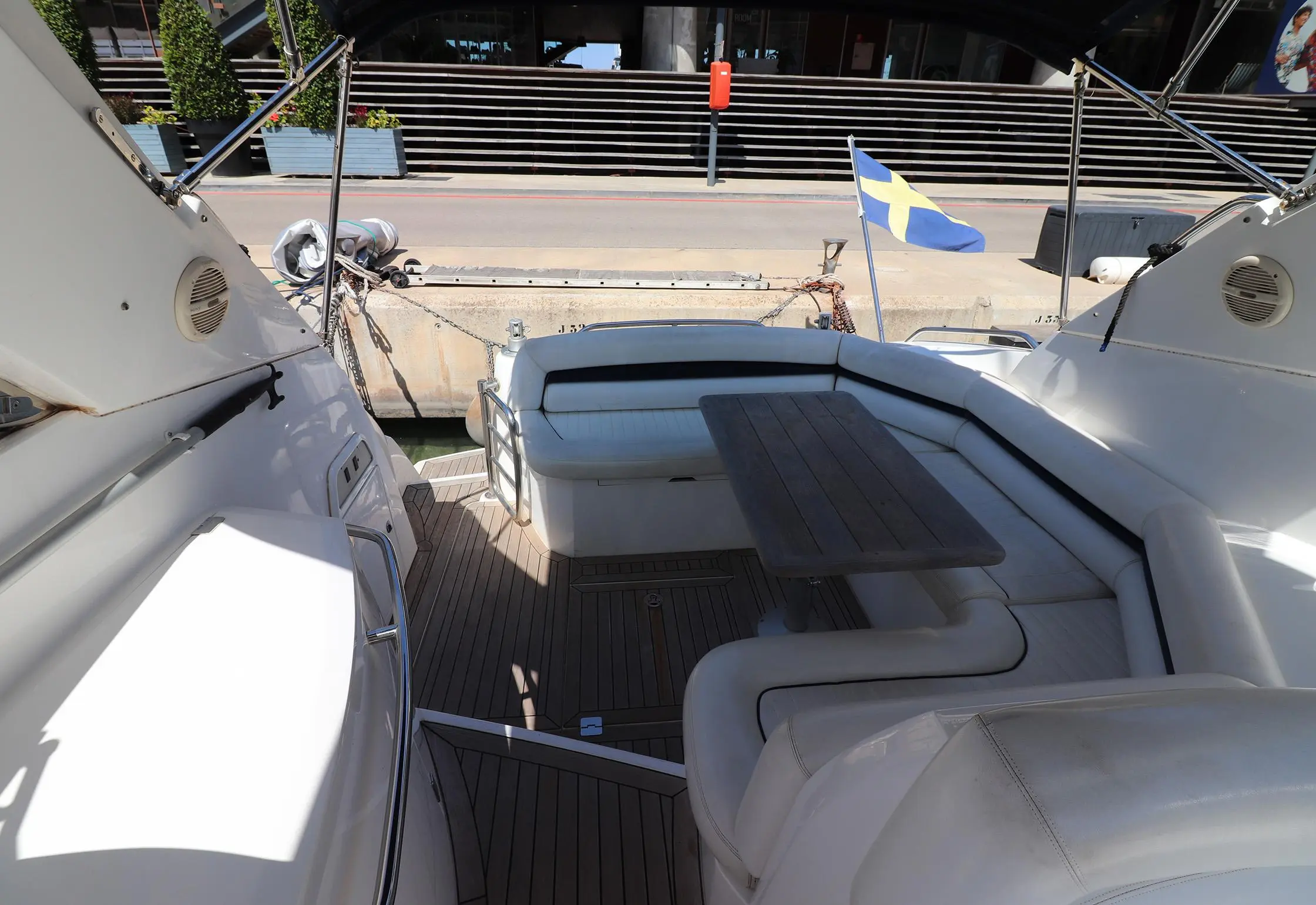 2005 Sunseeker portofino 35