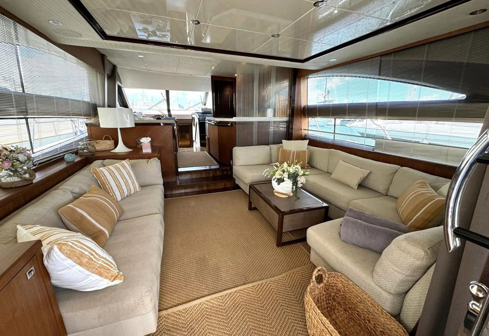 2015 Princess 64