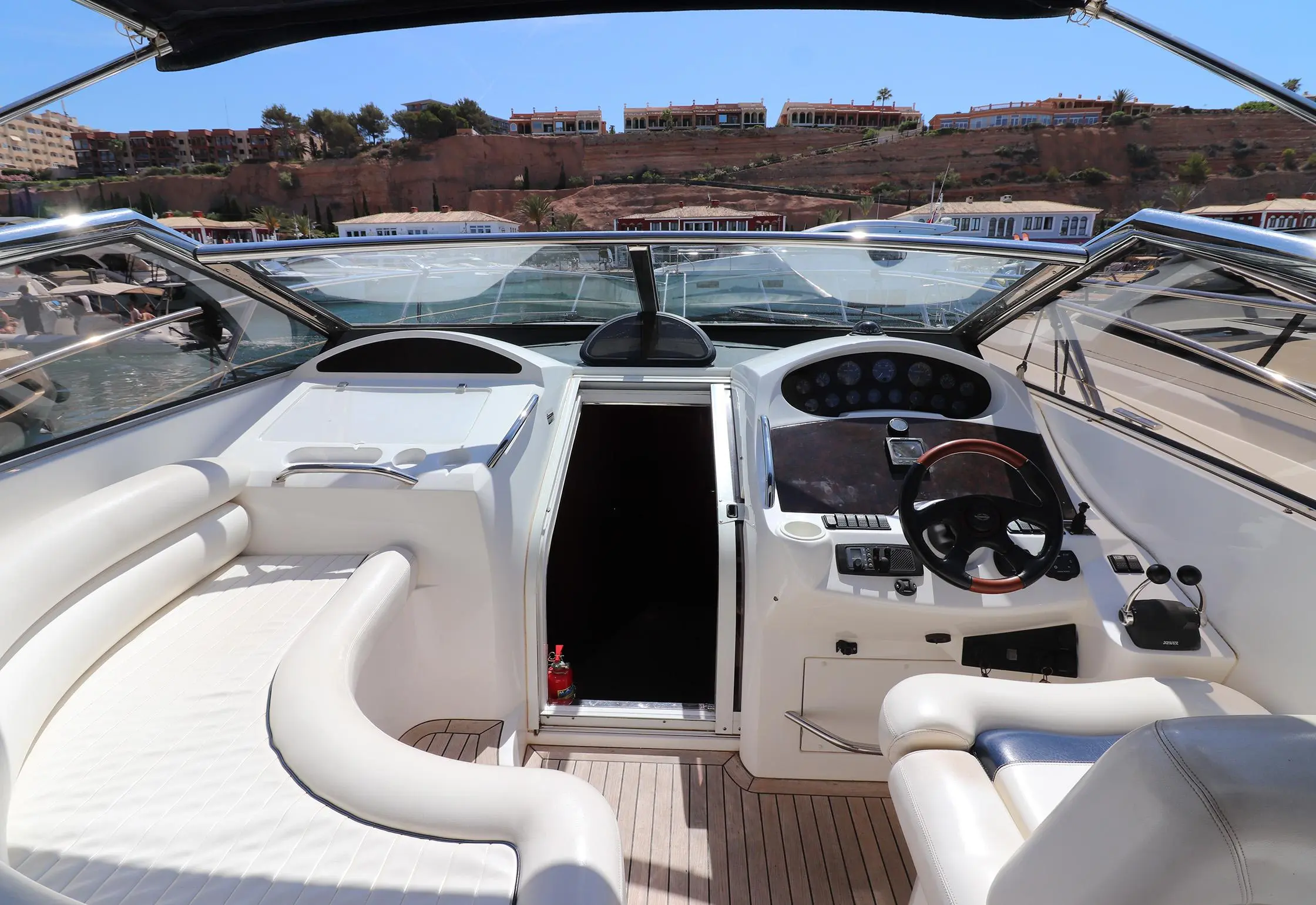 2005 Sunseeker portofino 35