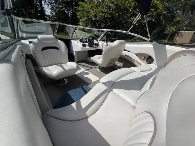 2004 Doral 170 bowrider