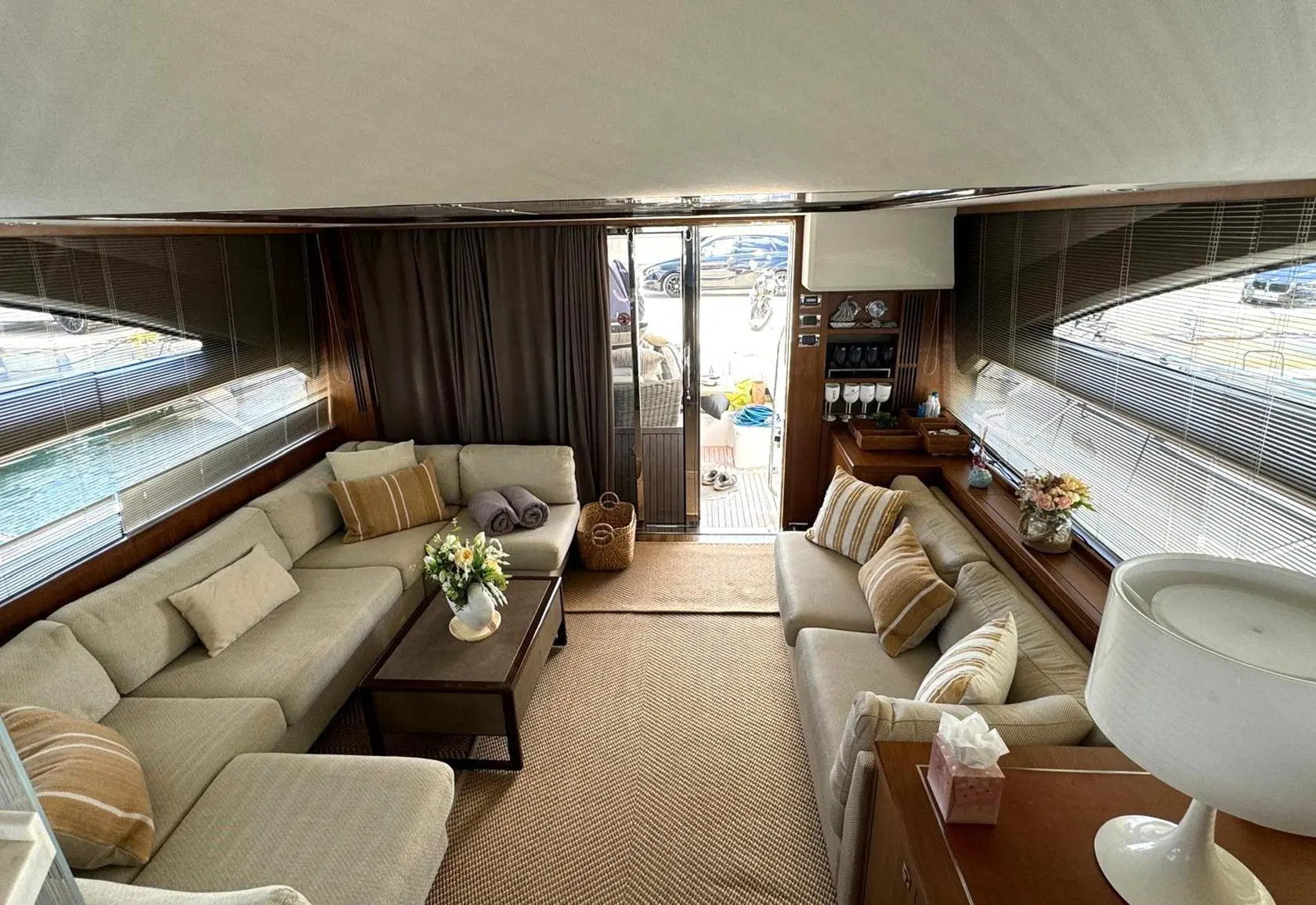 2015 Princess 64