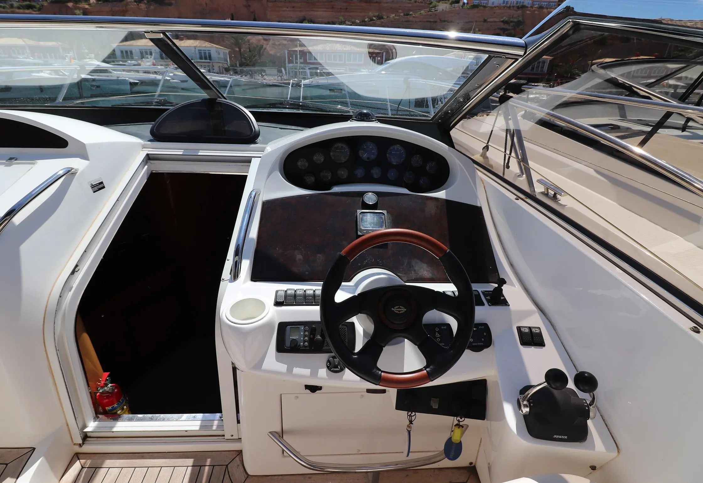 2005 Sunseeker portofino 35