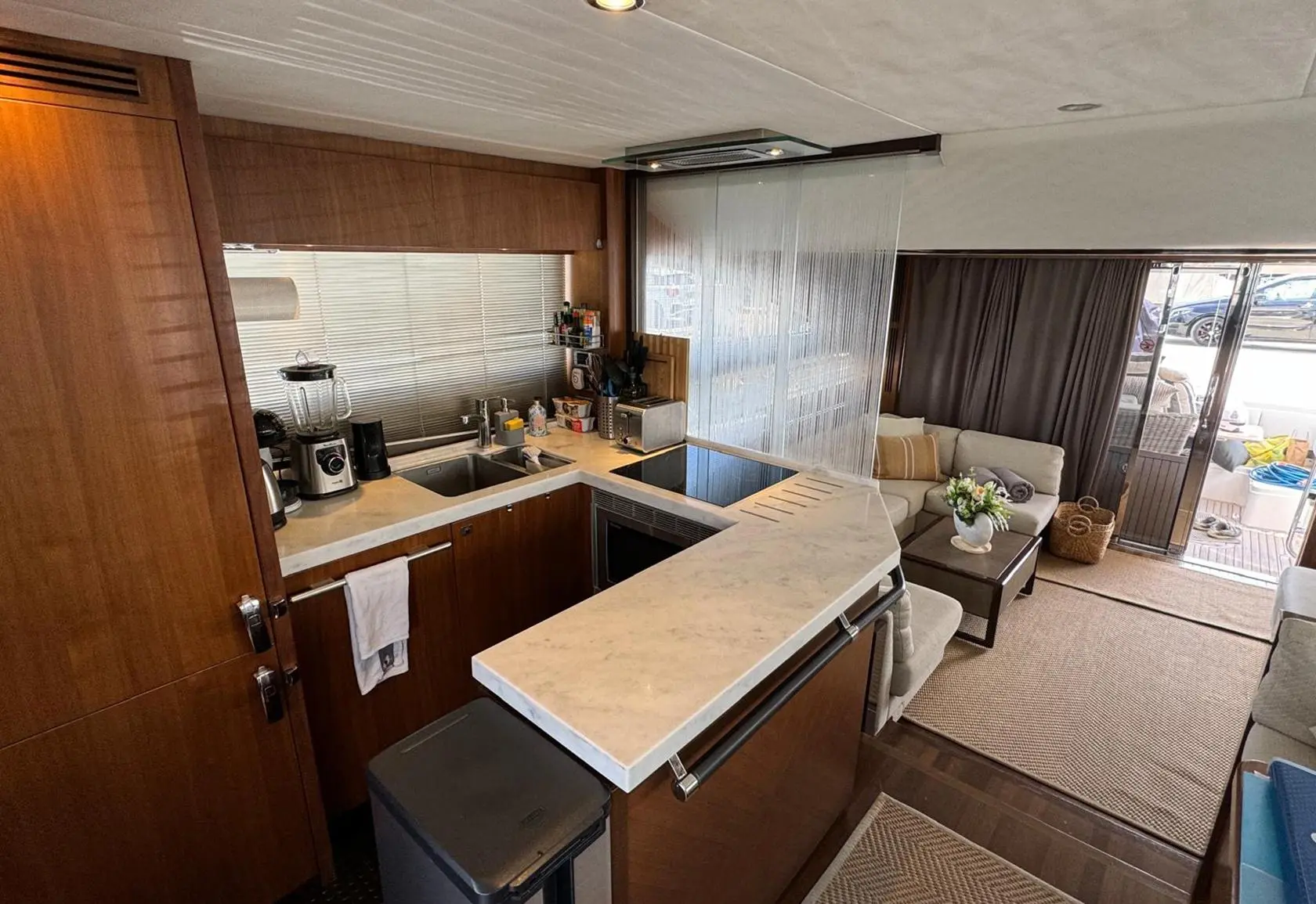 2015 Princess 64