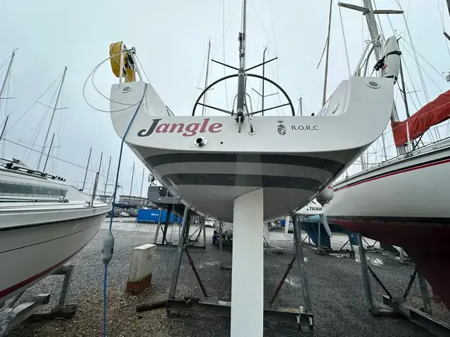 J Boats J122e