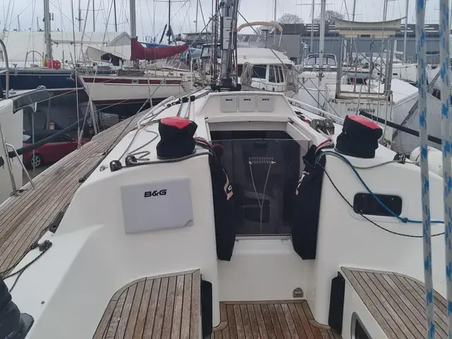 J Boats J122e