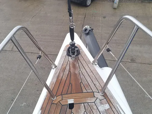 J Boats J122e