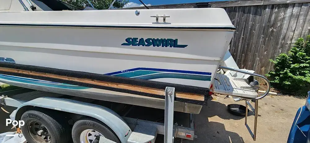 1995 Seaswirl 2150 striper