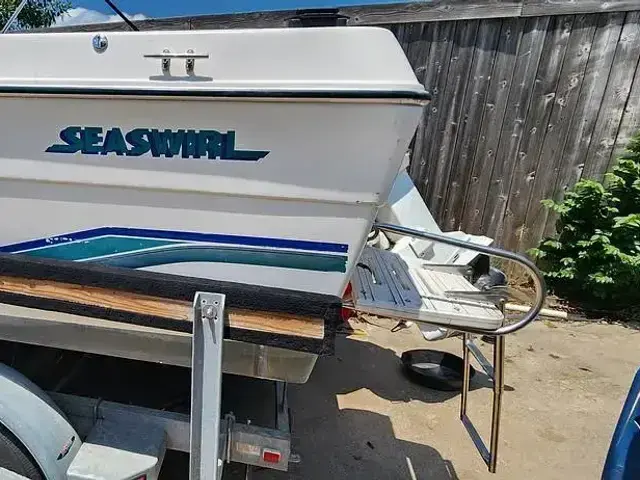 Seaswirl 2150 Striper