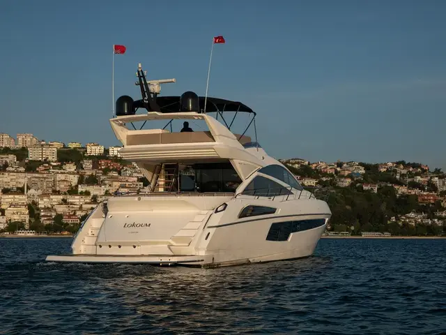 Sunseeker 68 Sport Yacht