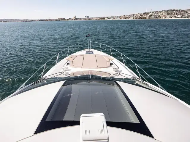 Sunseeker 68 Sport Yacht