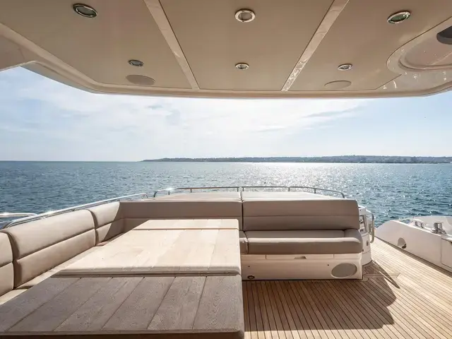 Sunseeker 68 Sport Yacht