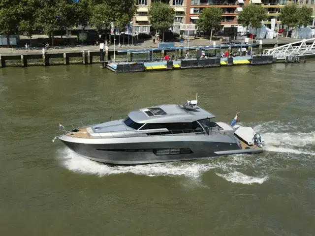 Van Der Heijden Phantom 65 Fast Going