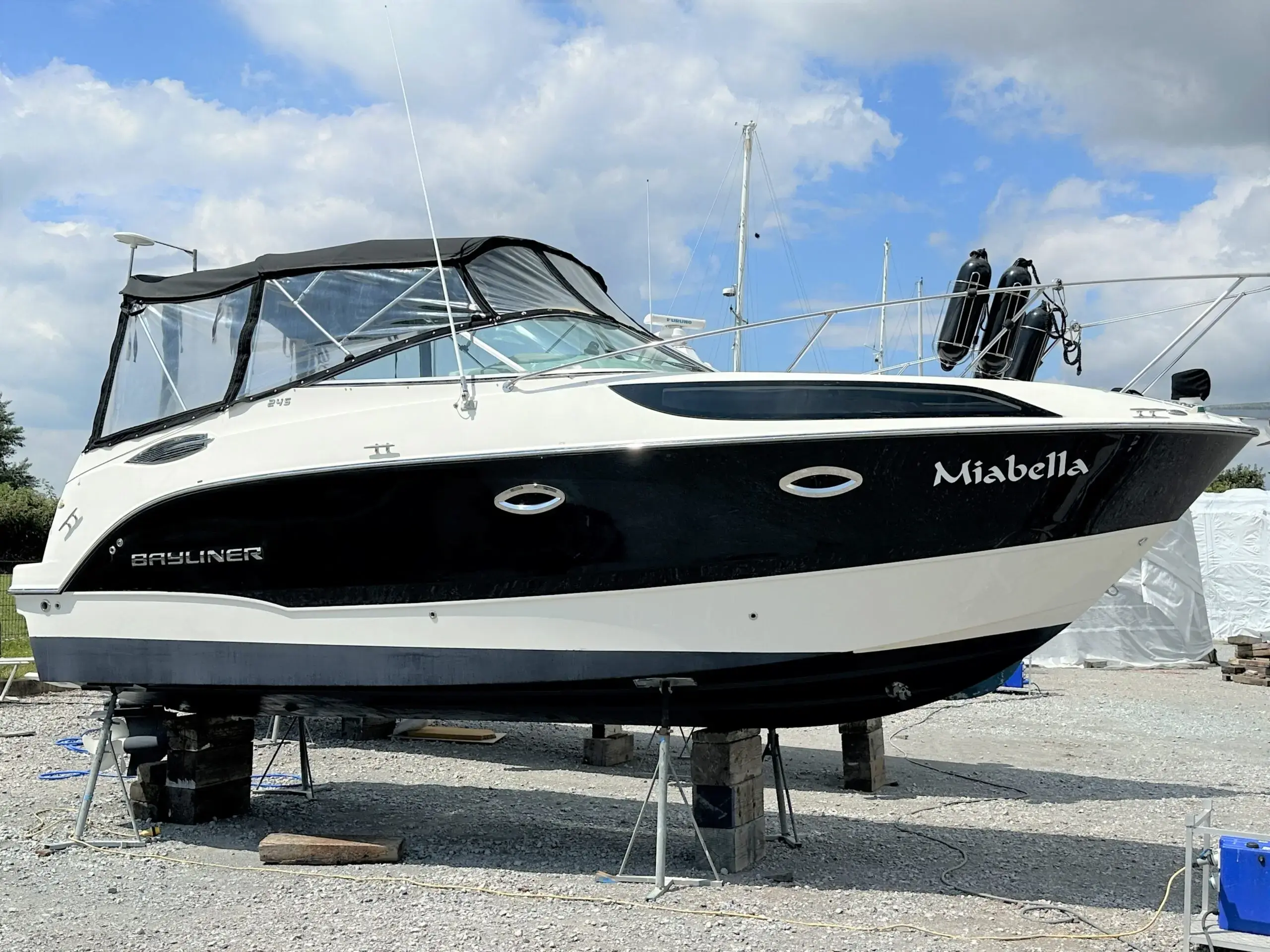 2008 Bayliner 245