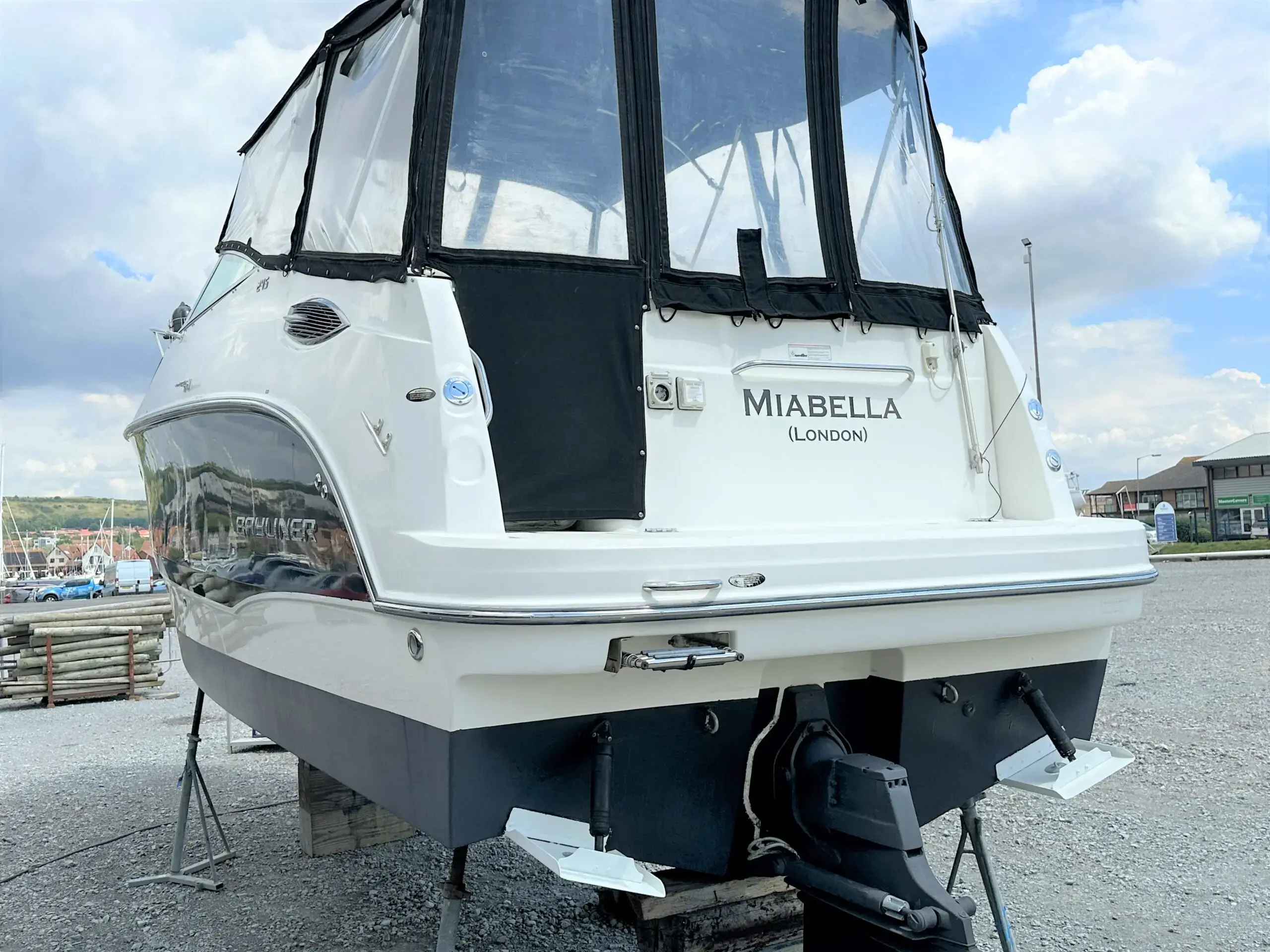 2008 Bayliner 245