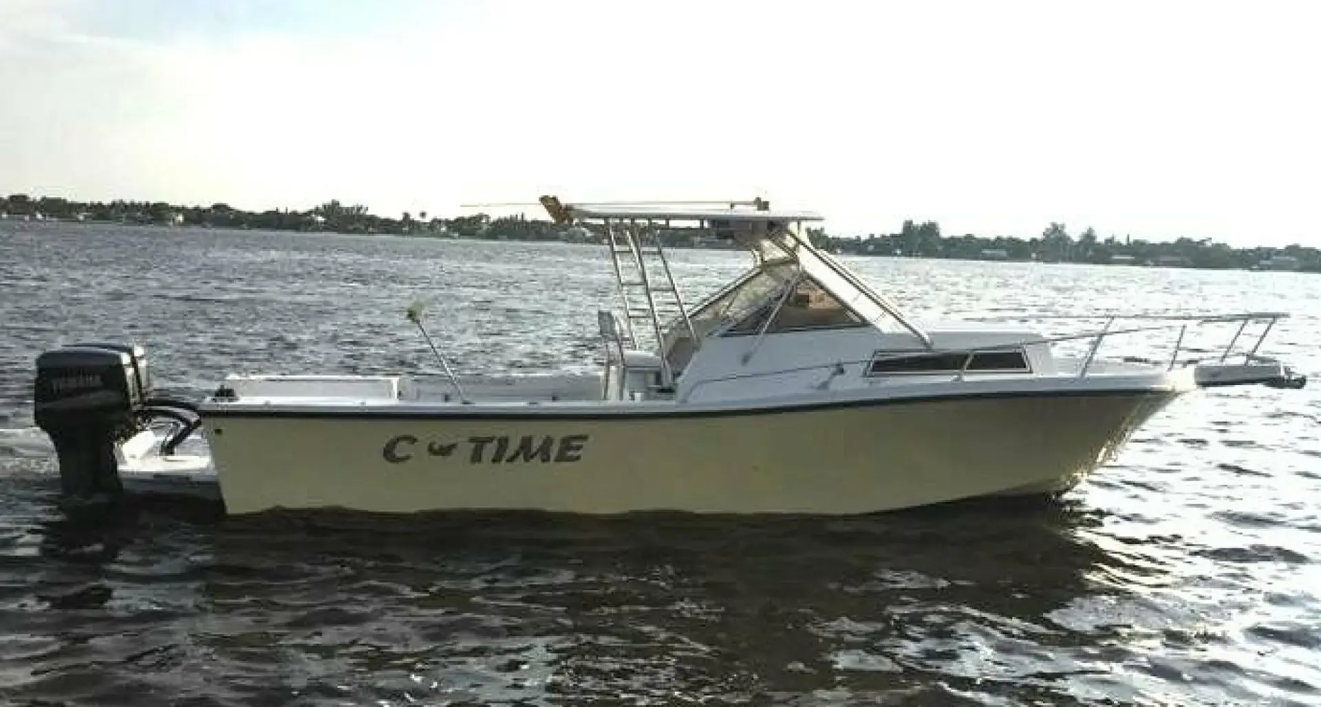 1989 Mako 260