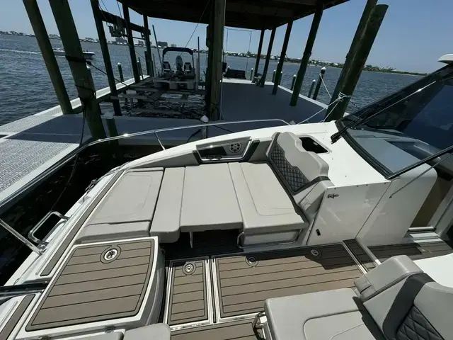 Aquila 36 Sport