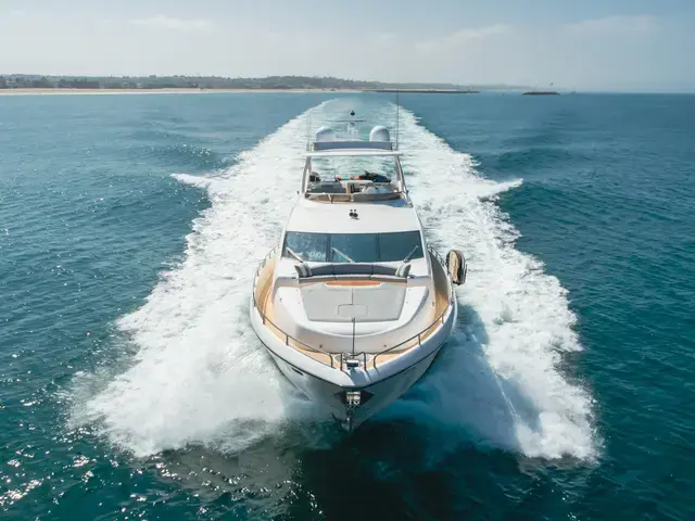 Sunseeker 88 Yacht