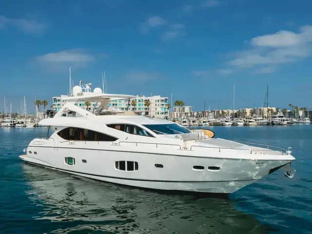 Sunseeker 88 Yacht