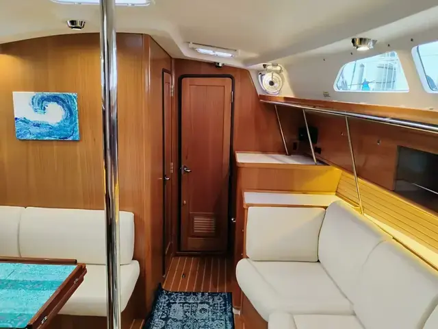 Catalina 385