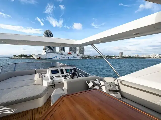 Azimut 70