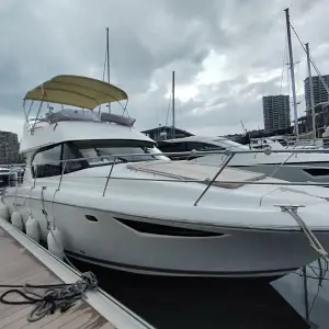 2010 Prestige 39