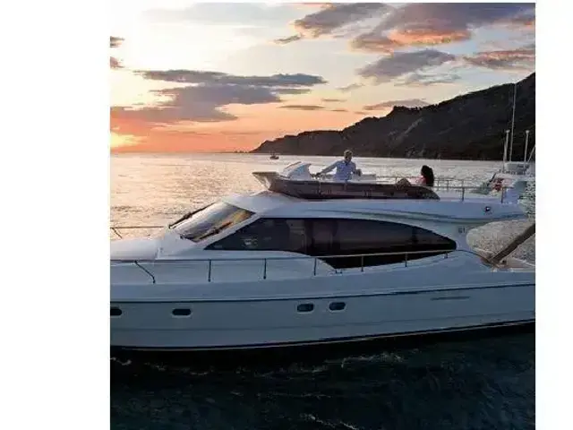 Ferretti Yachts 470