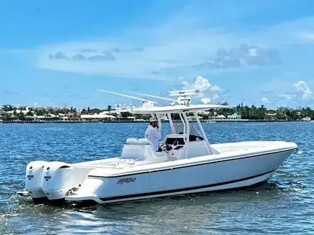 Intrepid Boats 327 Center Console