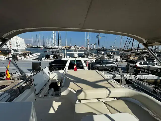 Ferretti Yachts 470