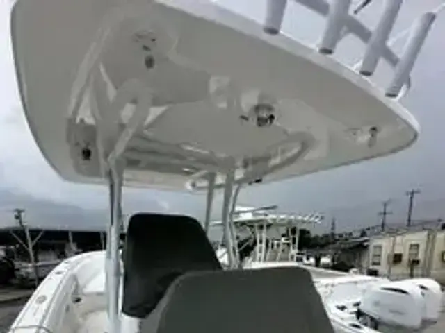 Intrepid Boats 327 Center Console