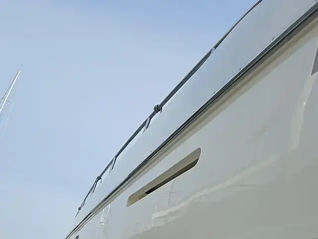 Ferretti Yachts 470